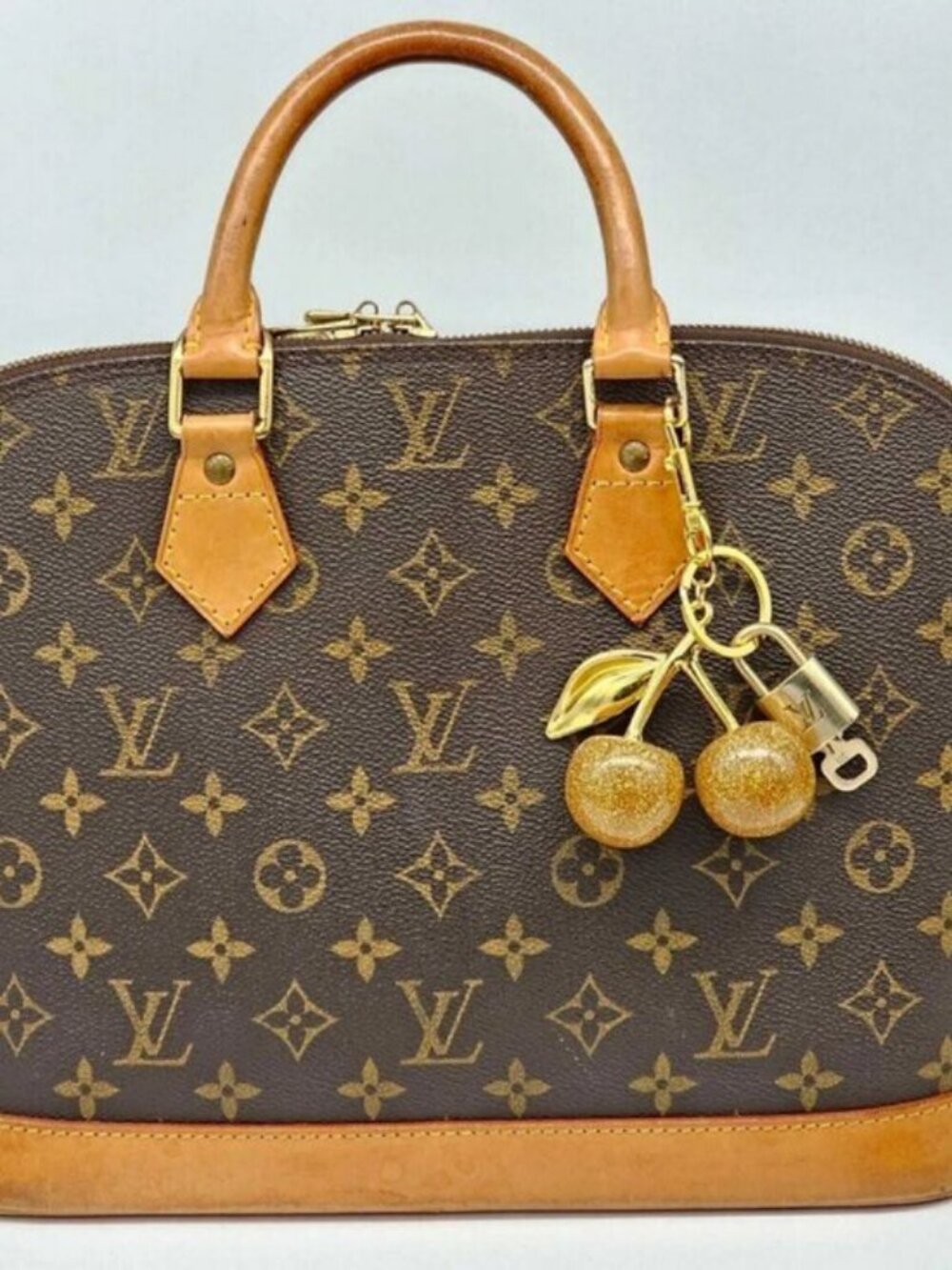 Authentic LV Gold Padlock 🔒 Unbranded Cherry Keychain for Louis Vuitton Bags - Picture 3 of 8